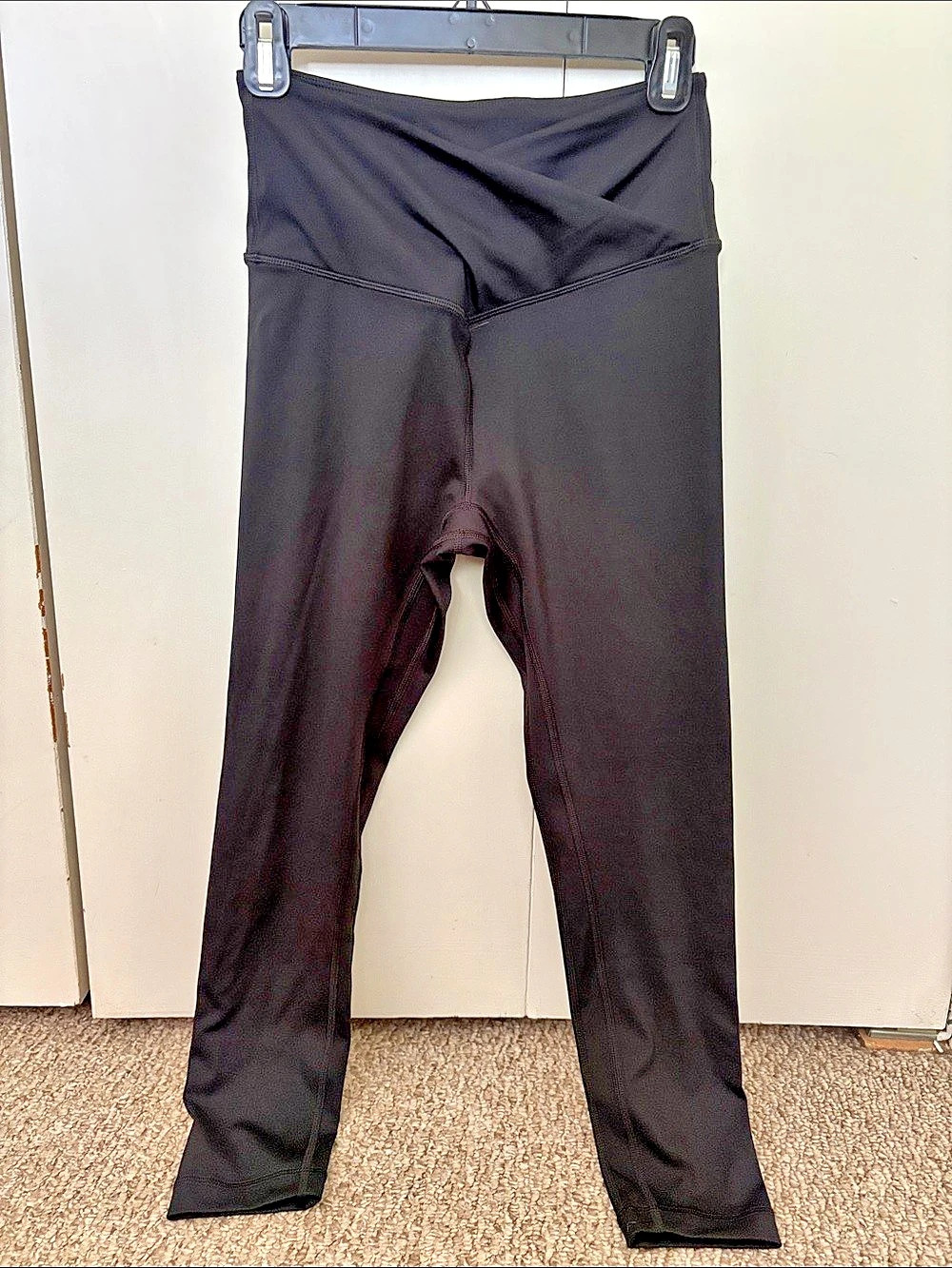 Victoria’s Secret Cross-Waist Black Leggings - Size 8
